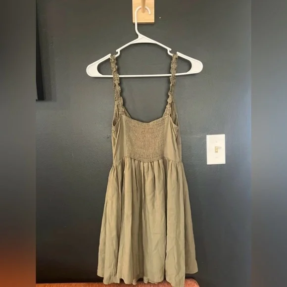 Forever 21 Green Ruched Smocked Mini Sundress - Picture 2 of 2